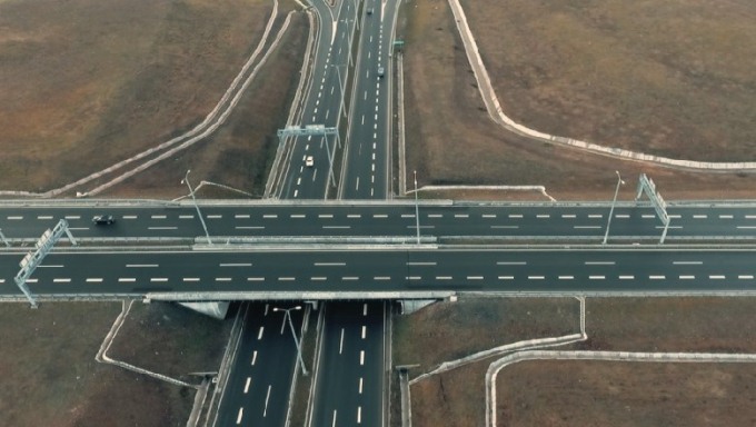 Rruga e Kombit : Qeveria e Kosoves pritet te vendose takse per dy autostrada lidhese